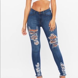 Honey Bun Caitlin Distressed Skinny Jeans size 3